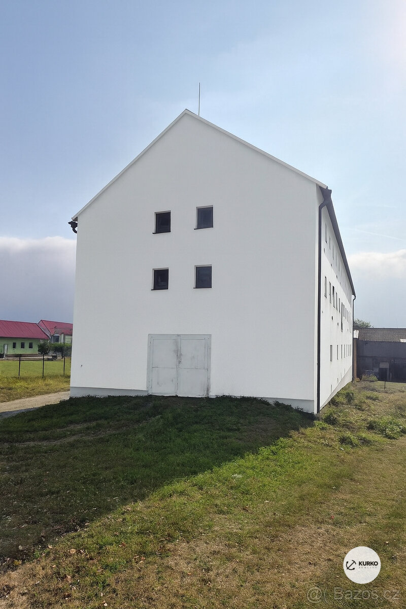 Pronájem zemědělského objektu 752 m² v obci Melč okres Opava - 4