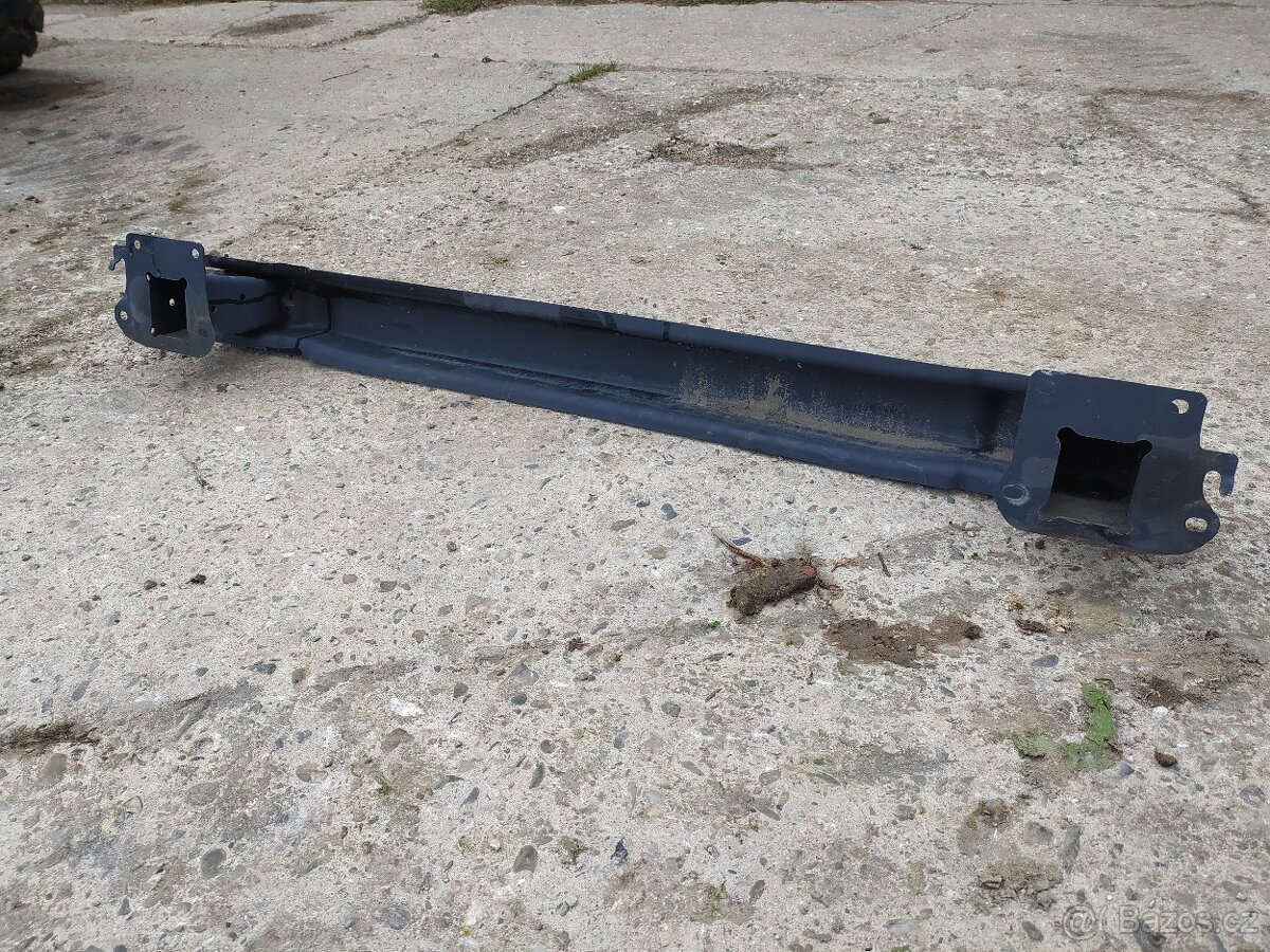 VW Passat B8 výztuha zadního nárazníku - 4