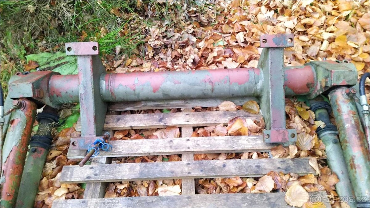 V3S M2 - hydraulické čelo - 4