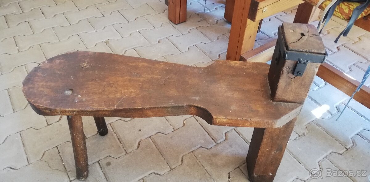 1x KOSA, 3 NAKLEPÁVAČE, KLADÍVKA, KOZLÍK - 4