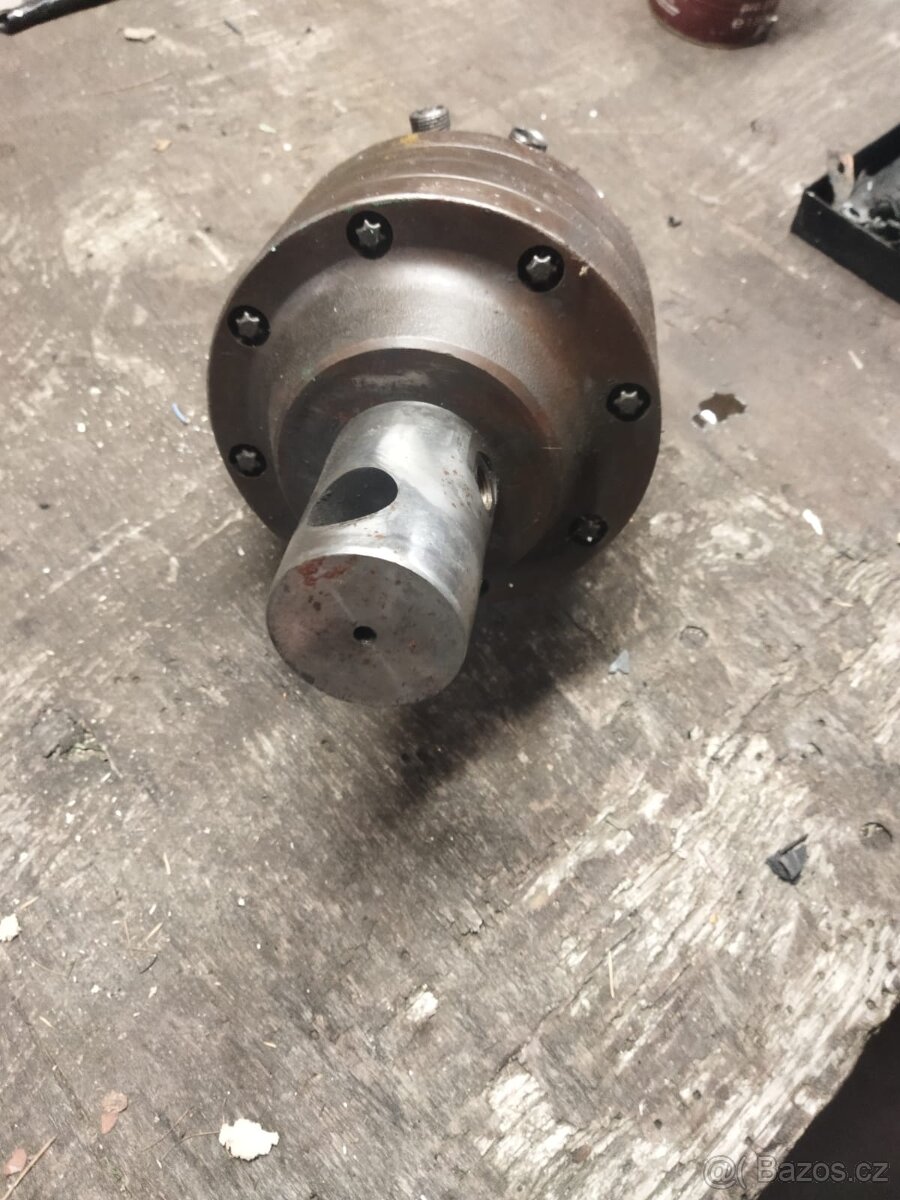 Hydraulický rotator - 4