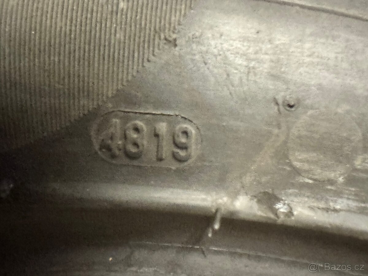 275/35 21 Pirelli 6.5mm - 4