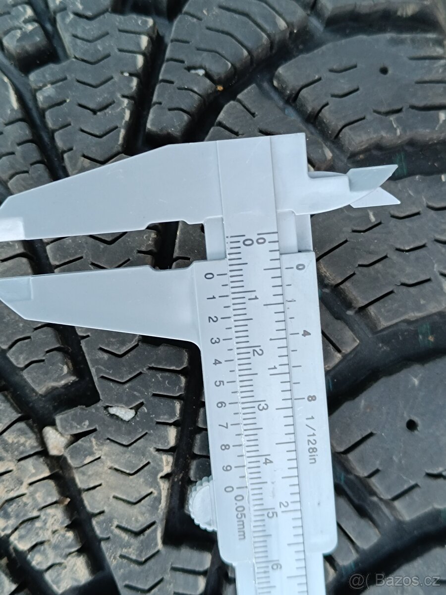 Zimní pneumatiky a 185/65 R14 vzorek 7mm s disky 4x108 - 4