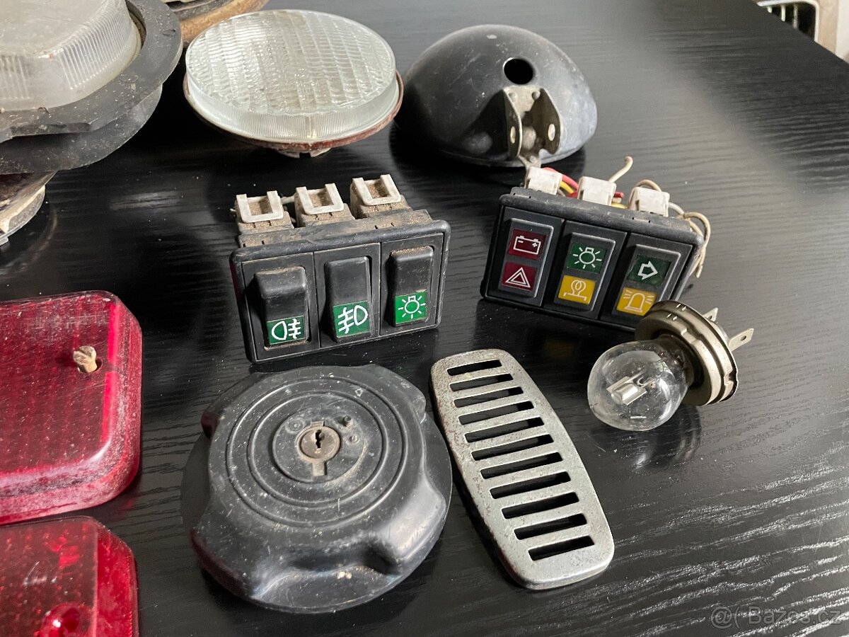 Náhradní díly na stará auta (cena za vše) - 4