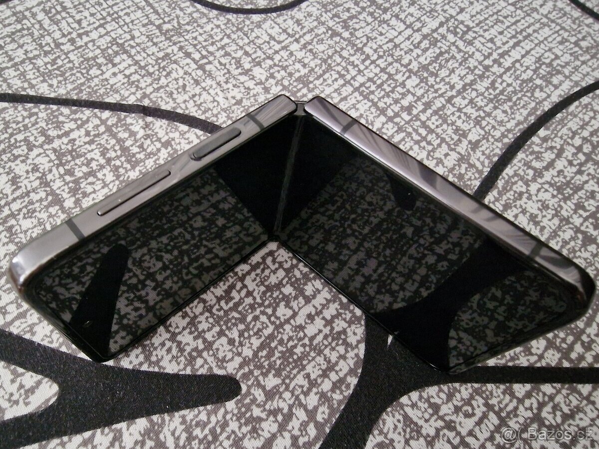 Samsung Z Flip 4 5G, 256 GB - cerny - 4