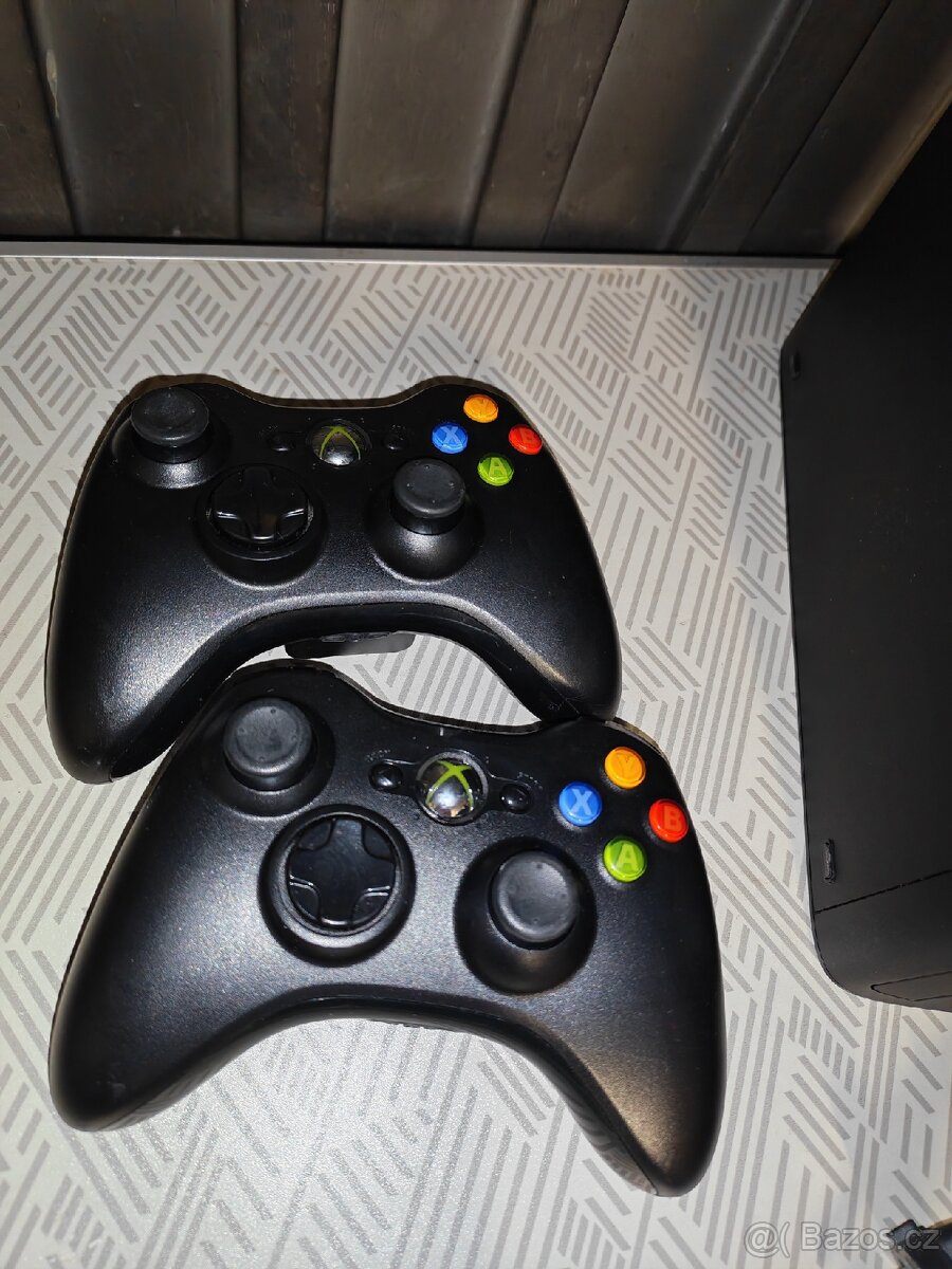 Xbox 360 slim E - 4