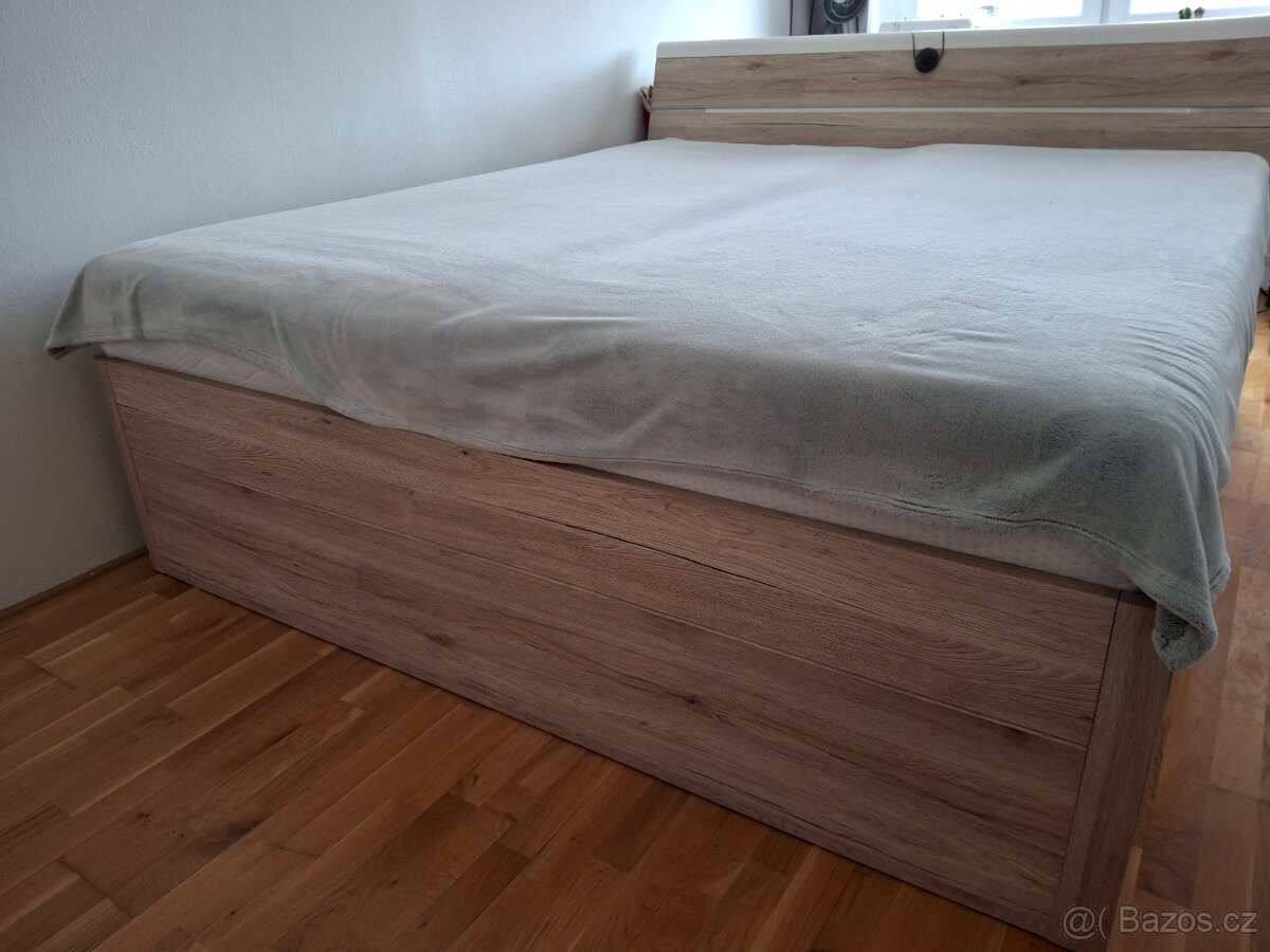 Manželská postel - 4