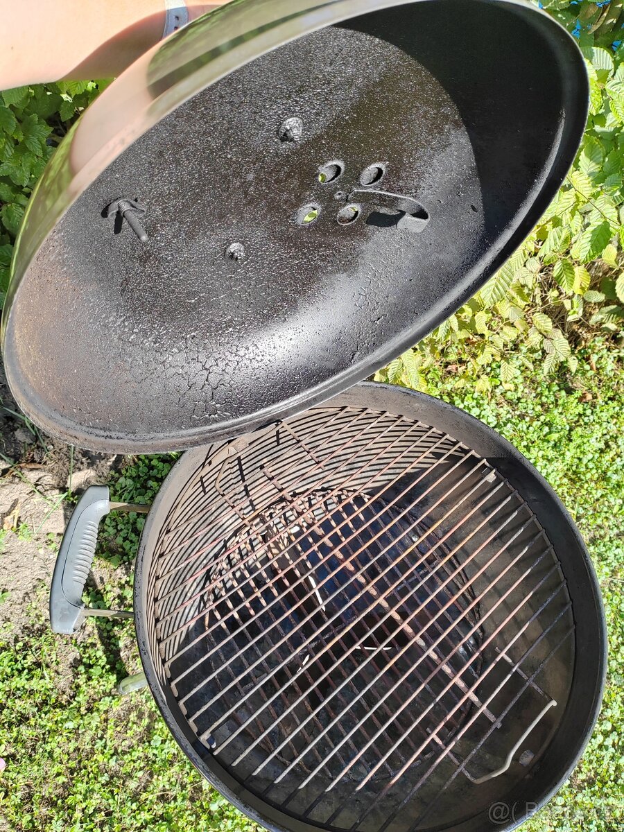 WEBER Gril na dřevo a uhlí Classic Kettle - 4
