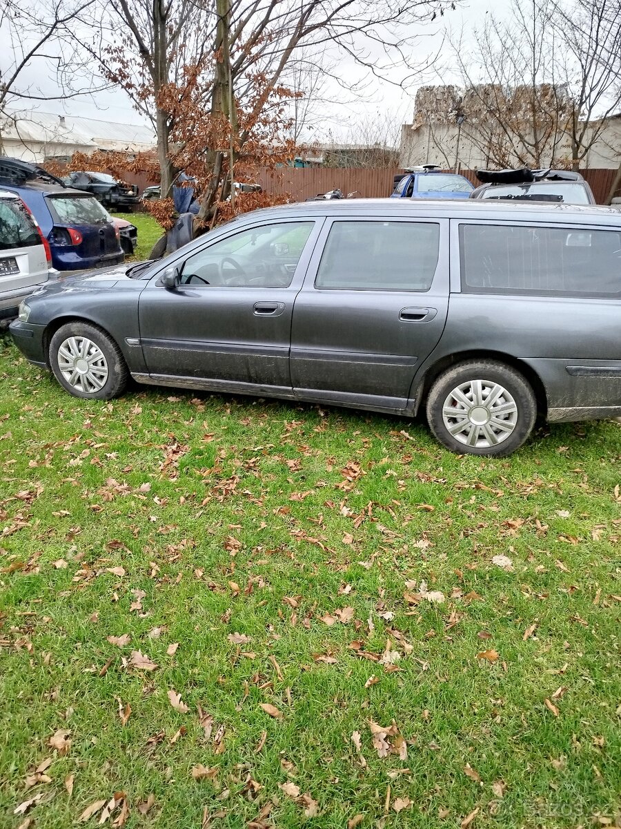 Prodám díly volvo v70,s60 atd D5 - 4