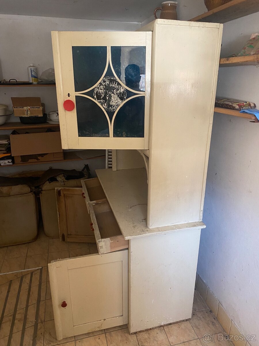 historické kredence - 4