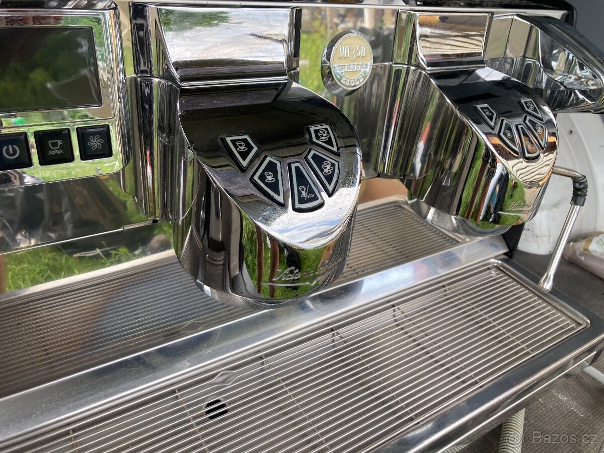 Profi pákový kávovar Victoria Arduino 358 Eagle - 4