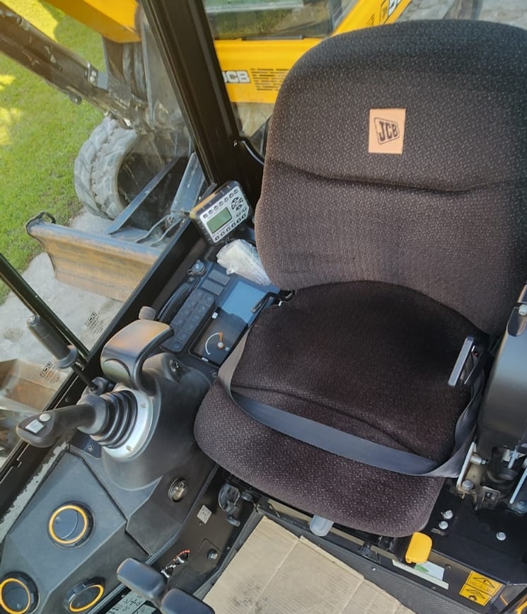 Demonstrační JCB 19C 220mth, hydraulická svahovka - 4