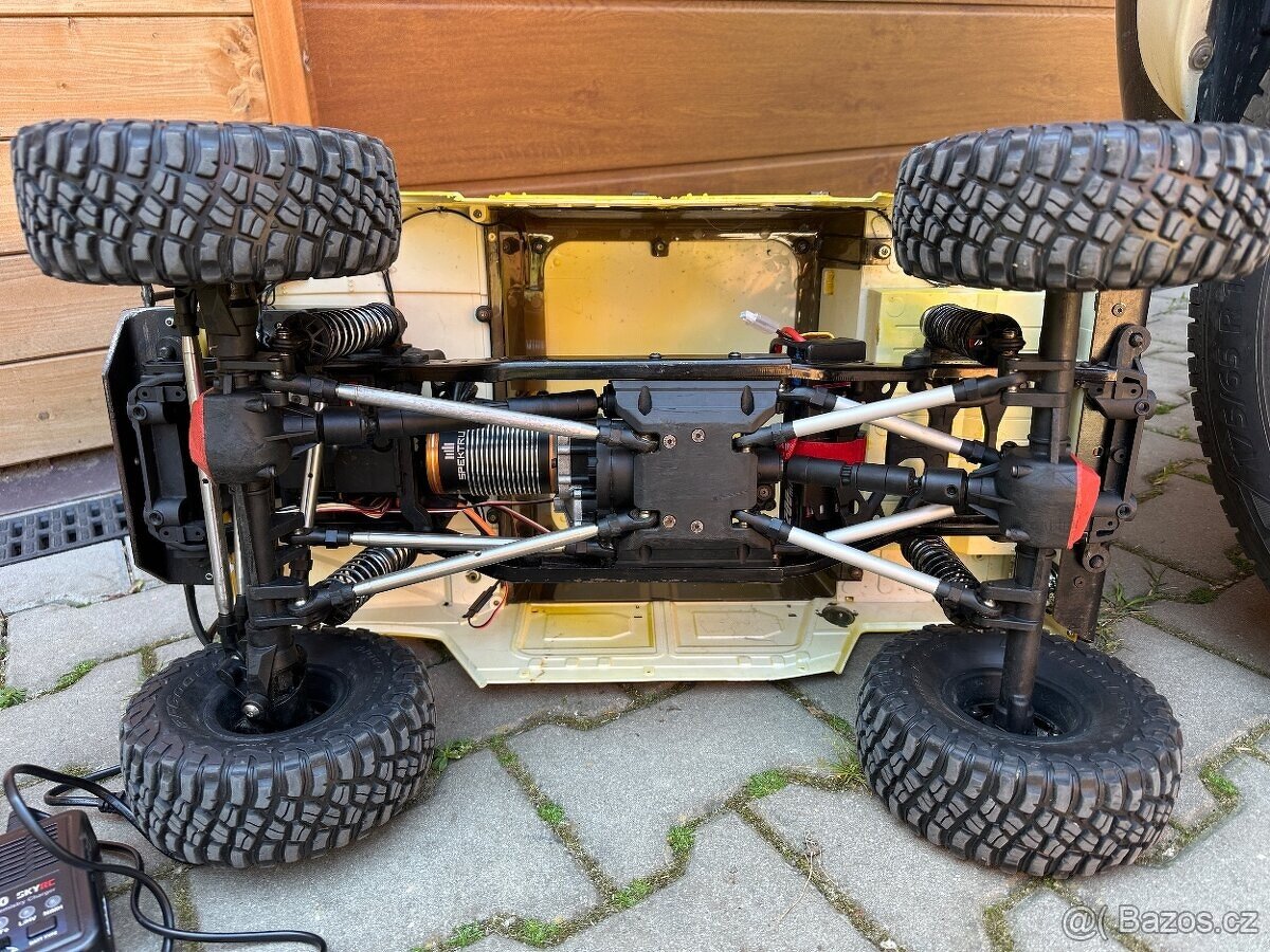 Axial SCX6 Hummer 1:6 + Lipo a nabíječ - 4