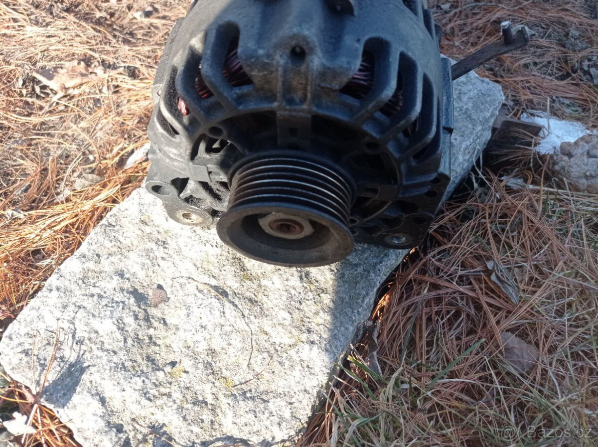 Alternátor (03D 903 025E) 14V 90A, VW POLO 1.2 40 kW VAG - 4