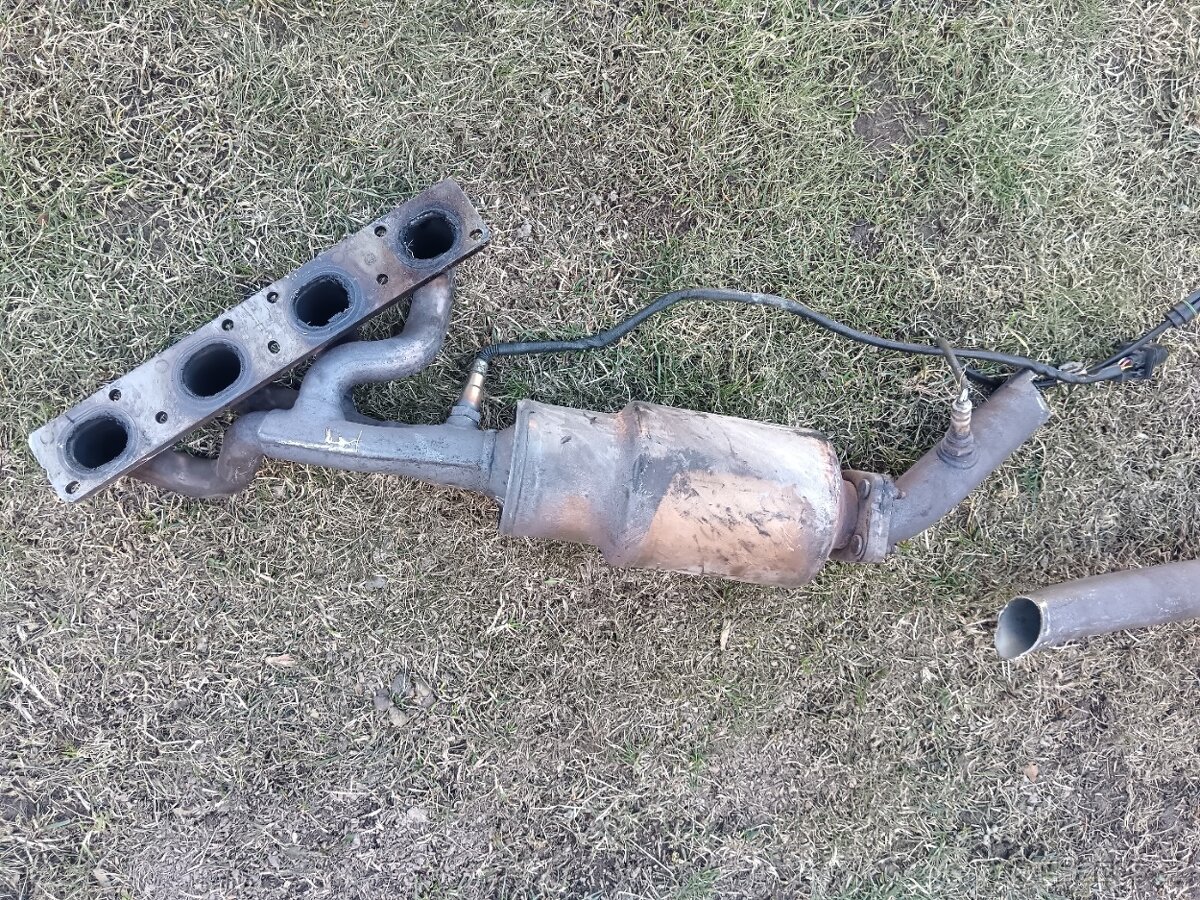 Výfuk, svody, koncový tlumič, katalyzátor BMW 318i E90 - 4