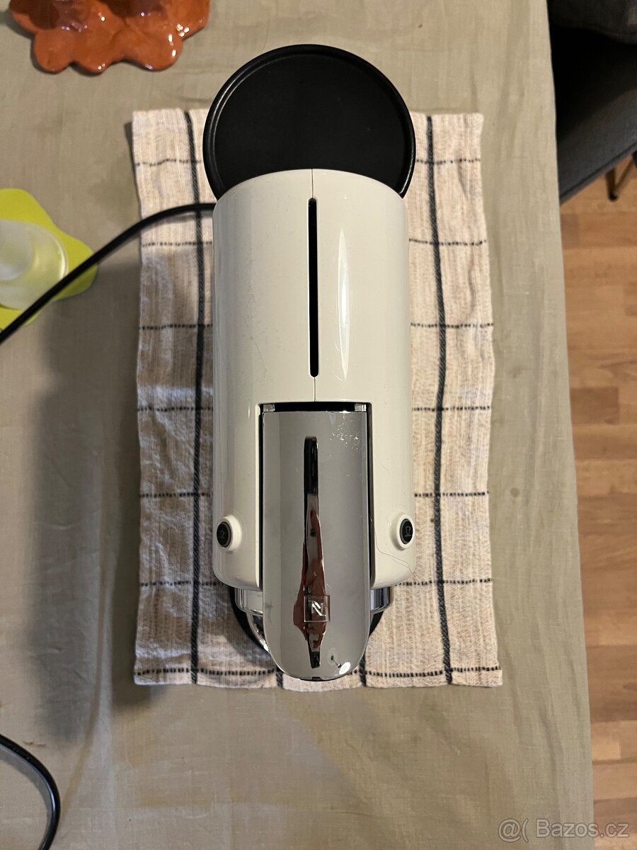 ☕ Kapslový kávovar Nespresso De’Longhi – velmi pěkný stav - 4