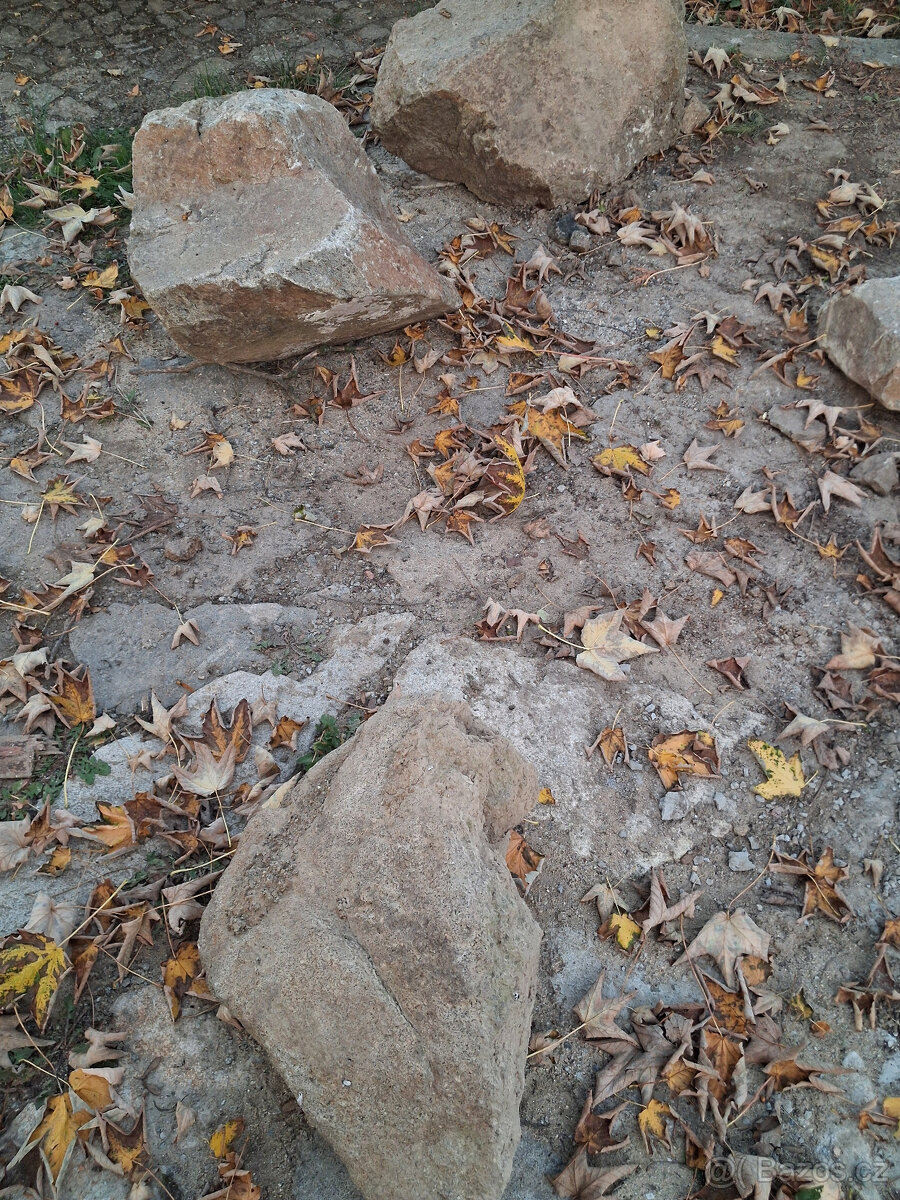 Prodám solitérní kameny do zahrady - 4