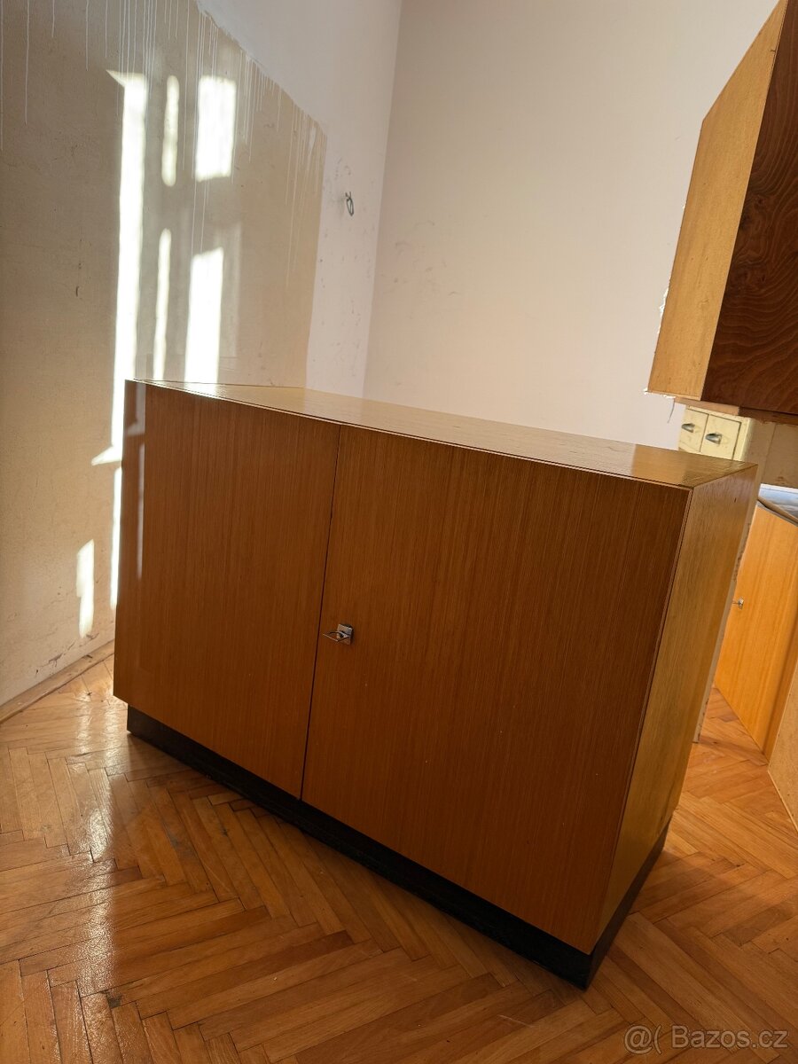 Retro skříň - 4