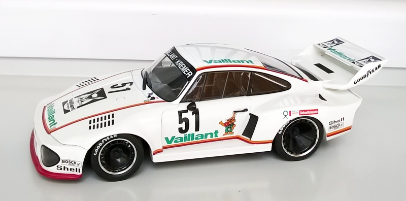 Závodní Porsche 1/18 - 4