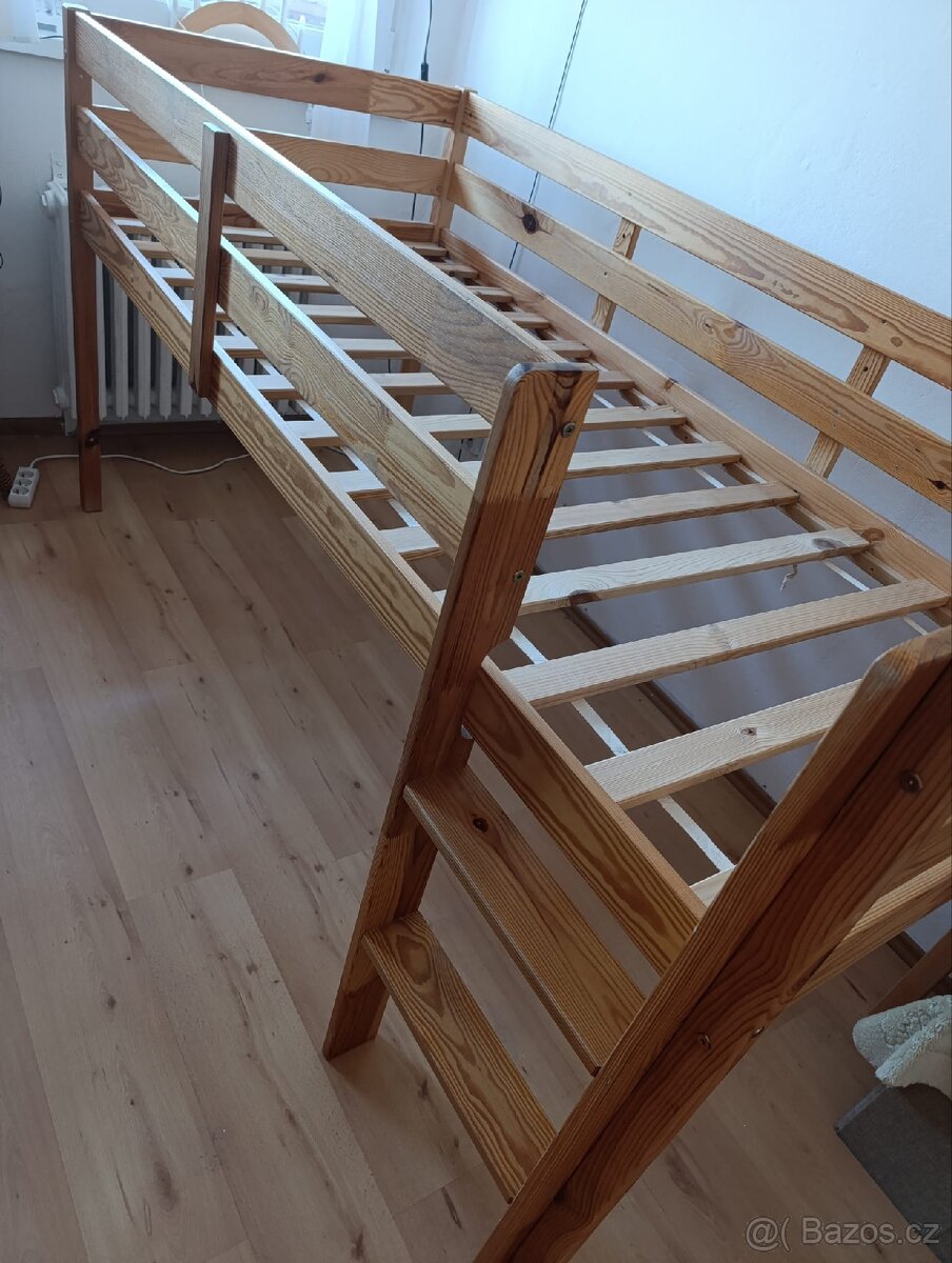 Prodám dětskou patrovou postel masív - 4