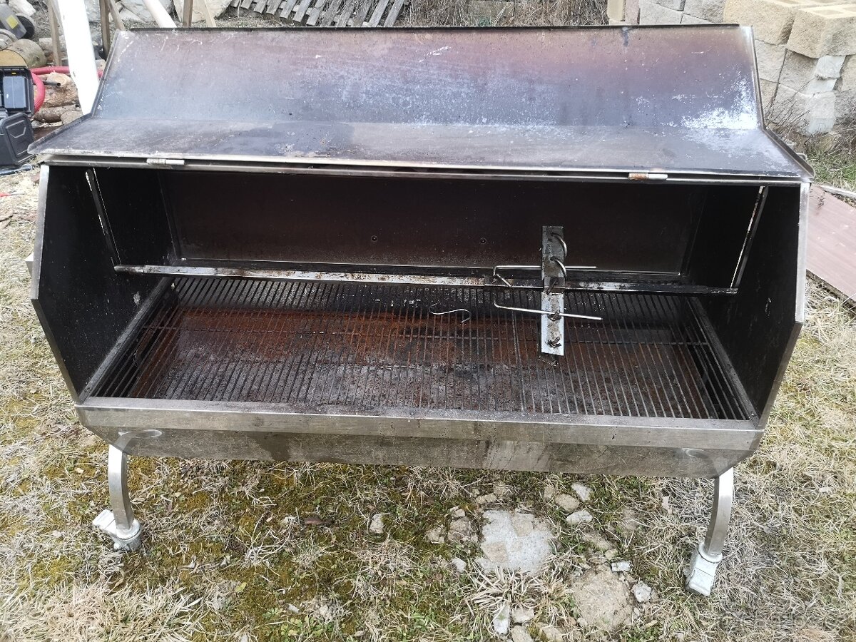 Nerezový gril na sele - 4