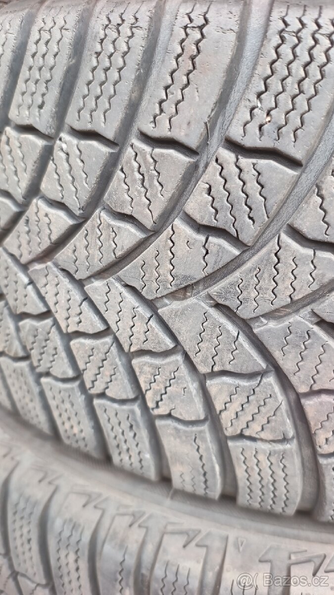 Zimní pneu Bridgestone 5,2mm - 4