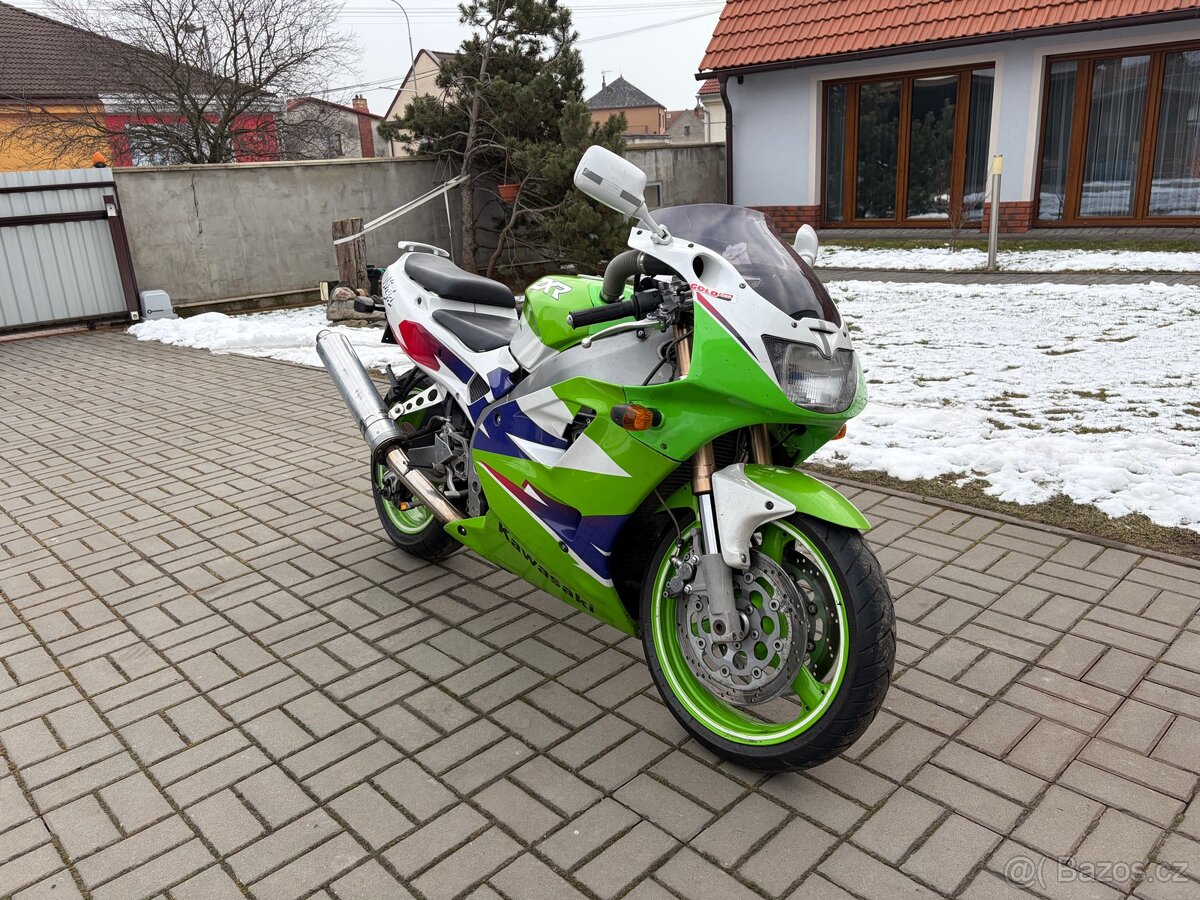 Kawasaki ZXR400 - 4