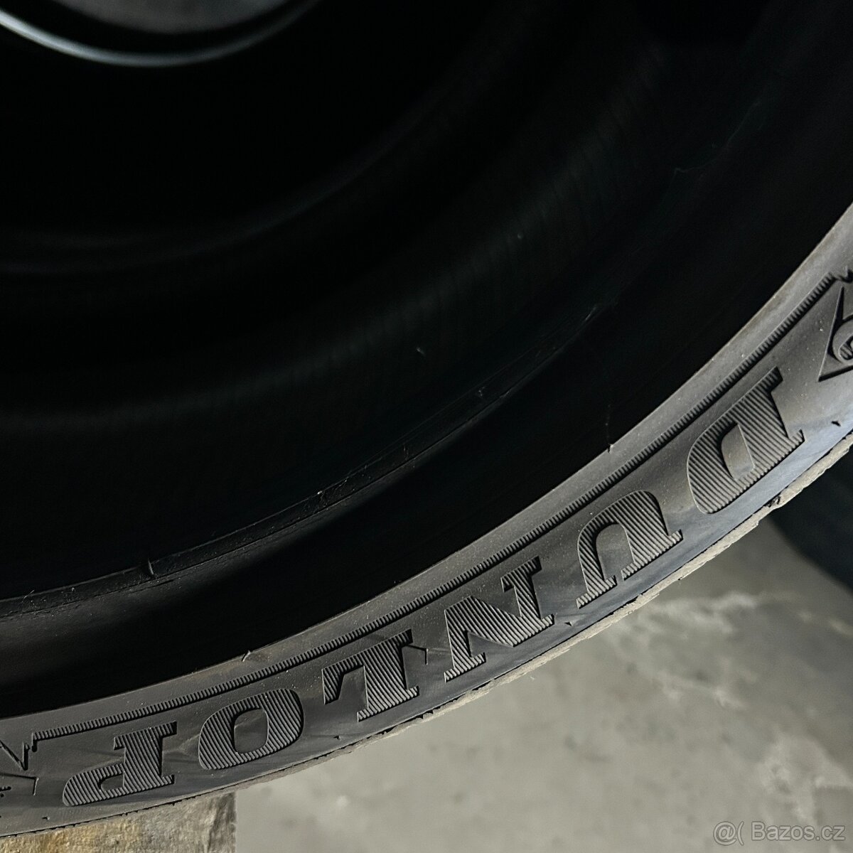 Zimní pneu 235/45 R18 98v dunlop 7-7,5mm - 4