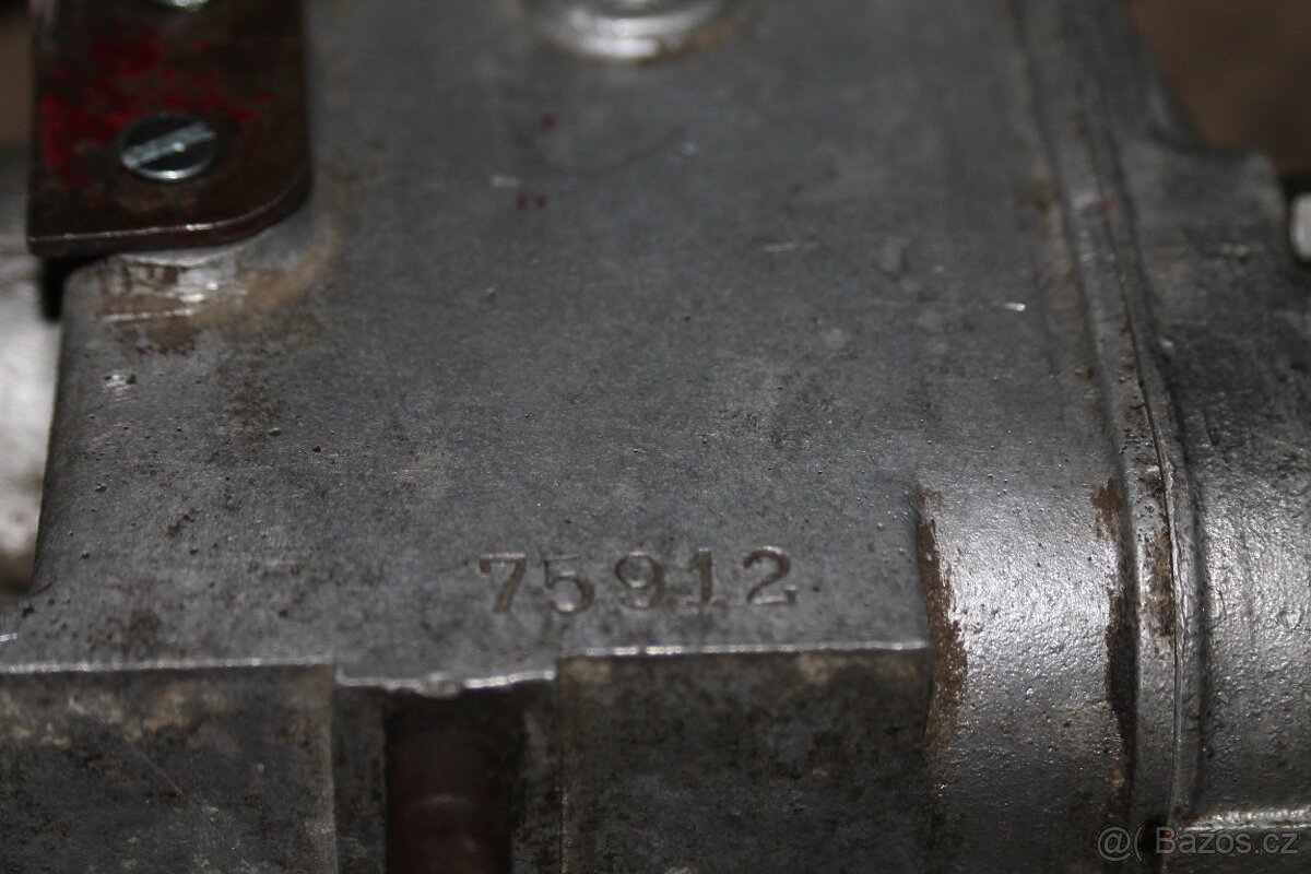 JAWA 250 SPECIAL motor a obal převodovky 1937 - 4