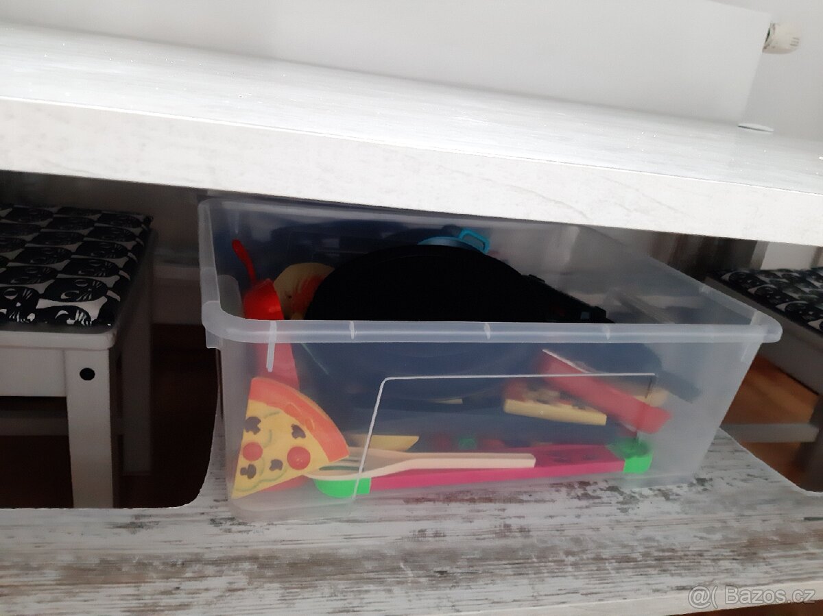 Dětský stolek ASKO + 2 židle Ikea - 4