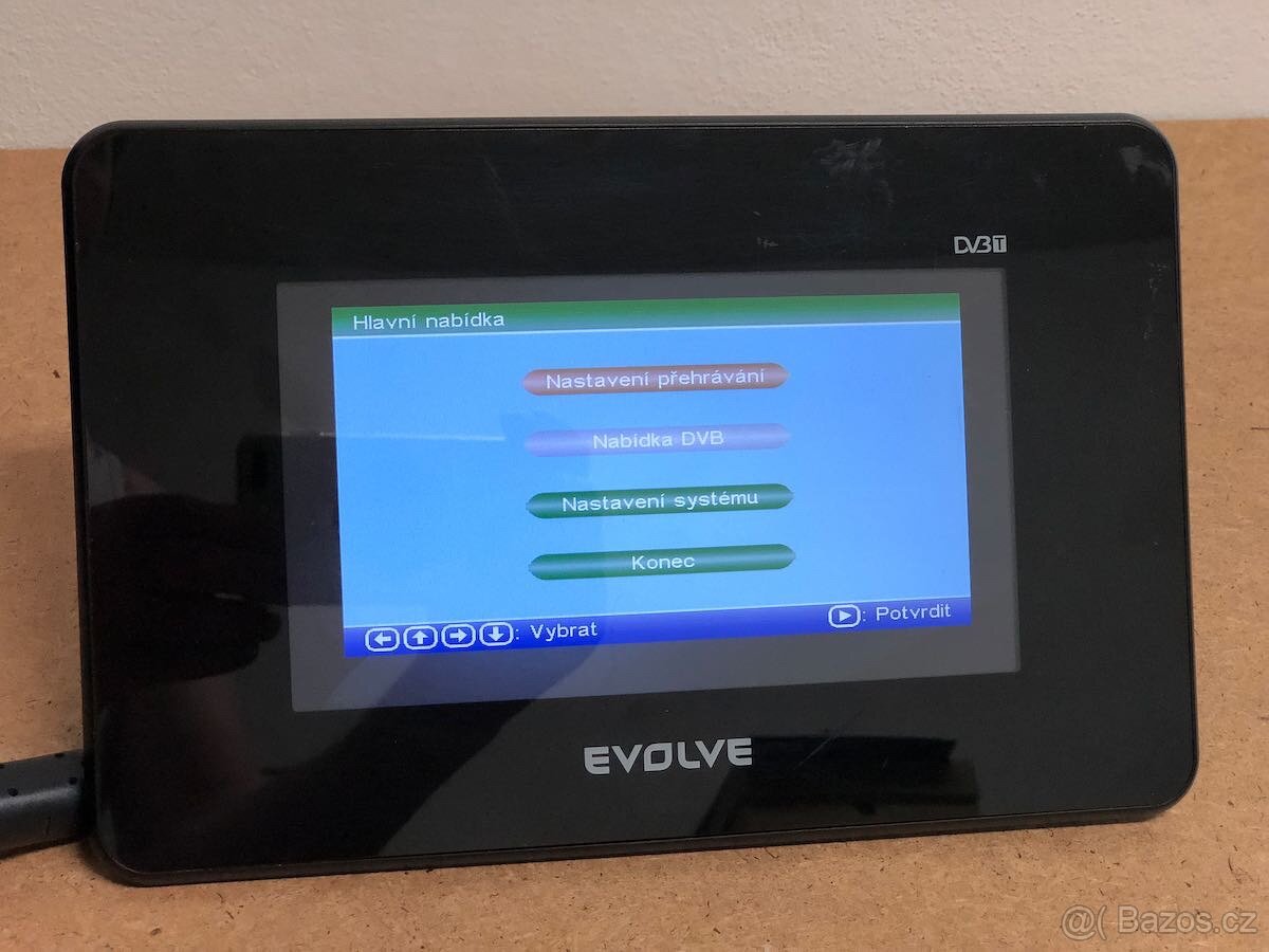 Evolve Relax 8" LCD TV - 4
