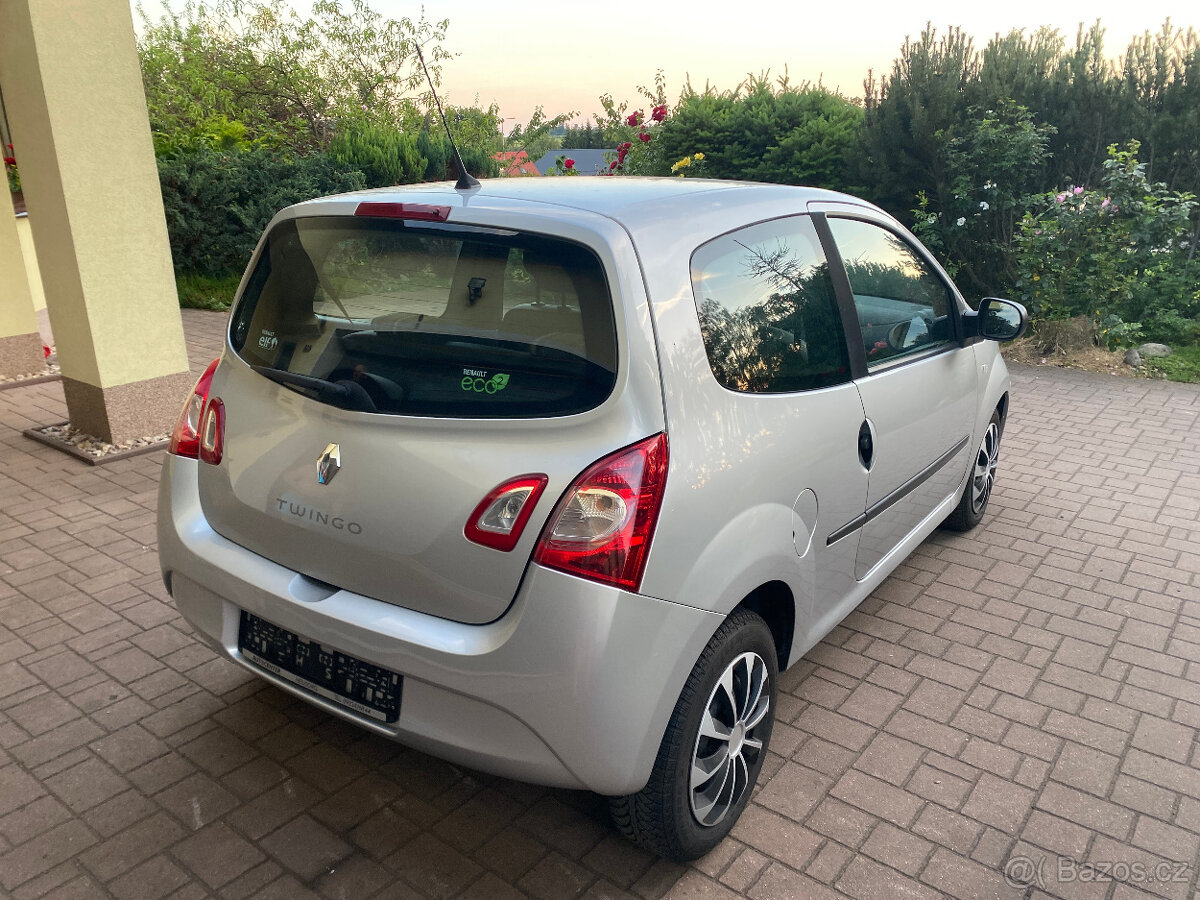 Renault TWINGO II 1.2i 16V 55kW 2014 model 2015 - 4