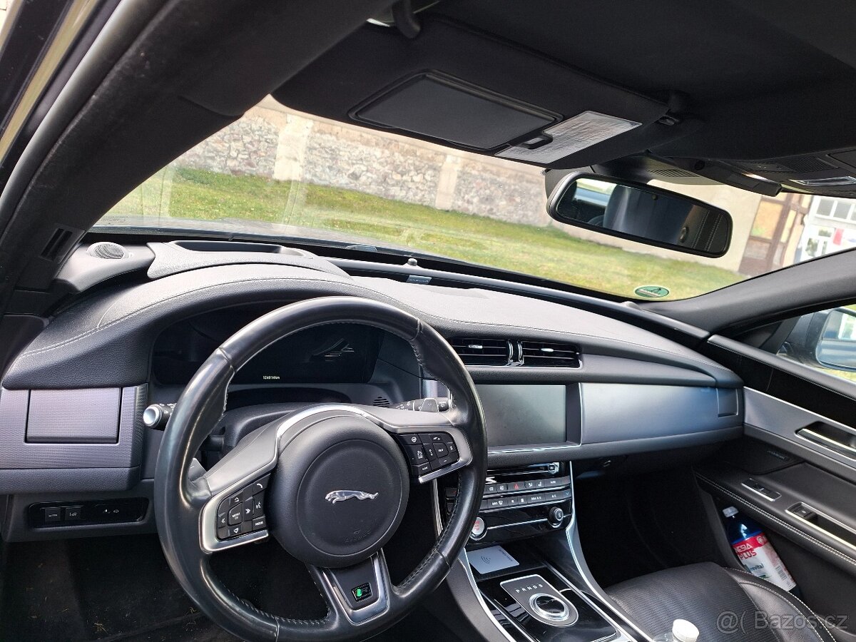 Jaguar XF Sportbrake R-Sport AWD rv.2018, TOP výbava - 4