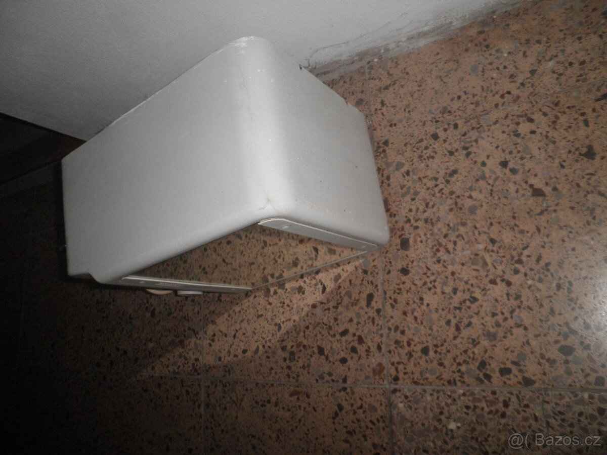 Zásobníkový ohřívač Tatramat EO944 nad umyvadlo - 4