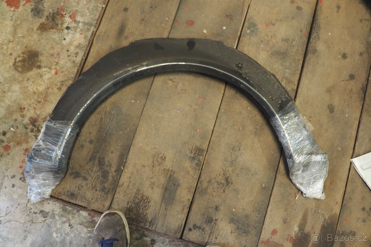 Podlaha řidiče Š100,přední sloupky Š 105-130, - 4