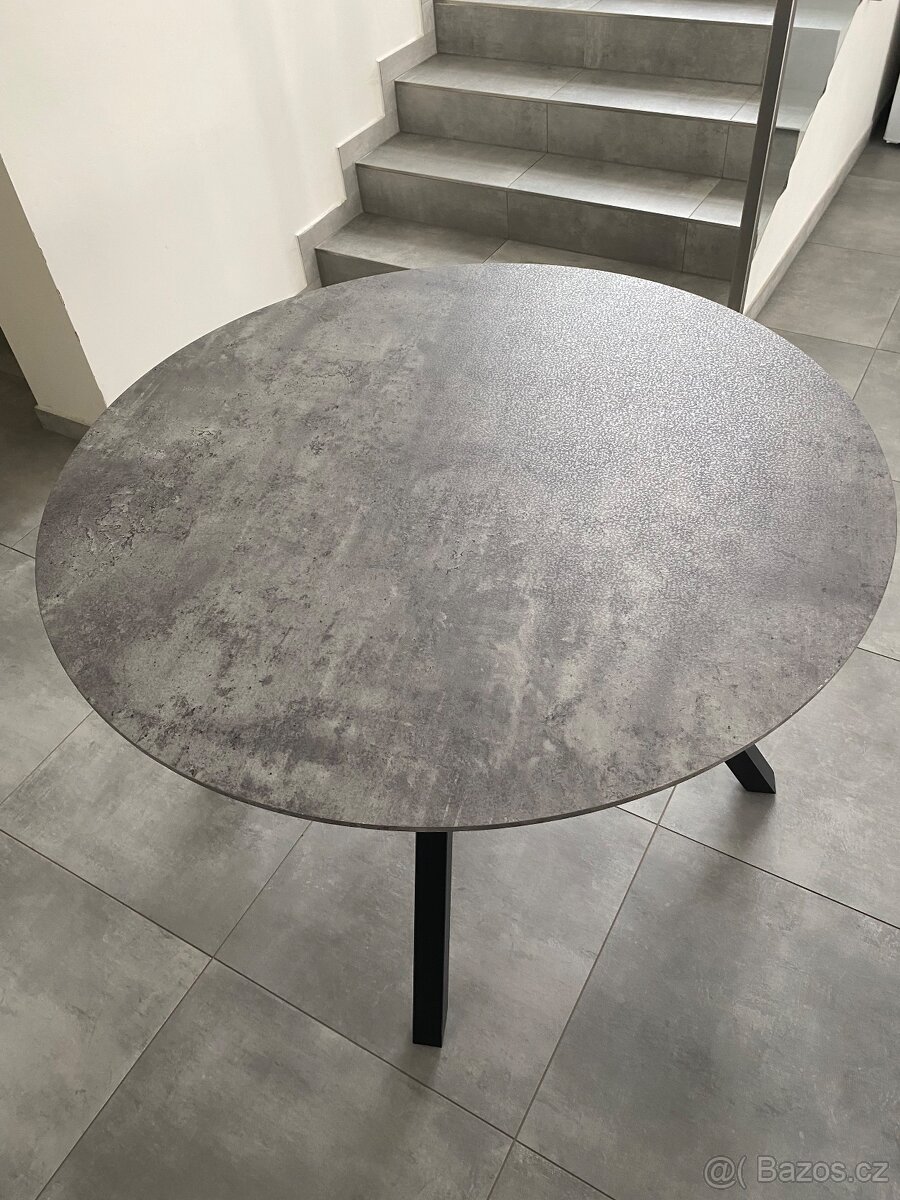 Moderní stůl - 4