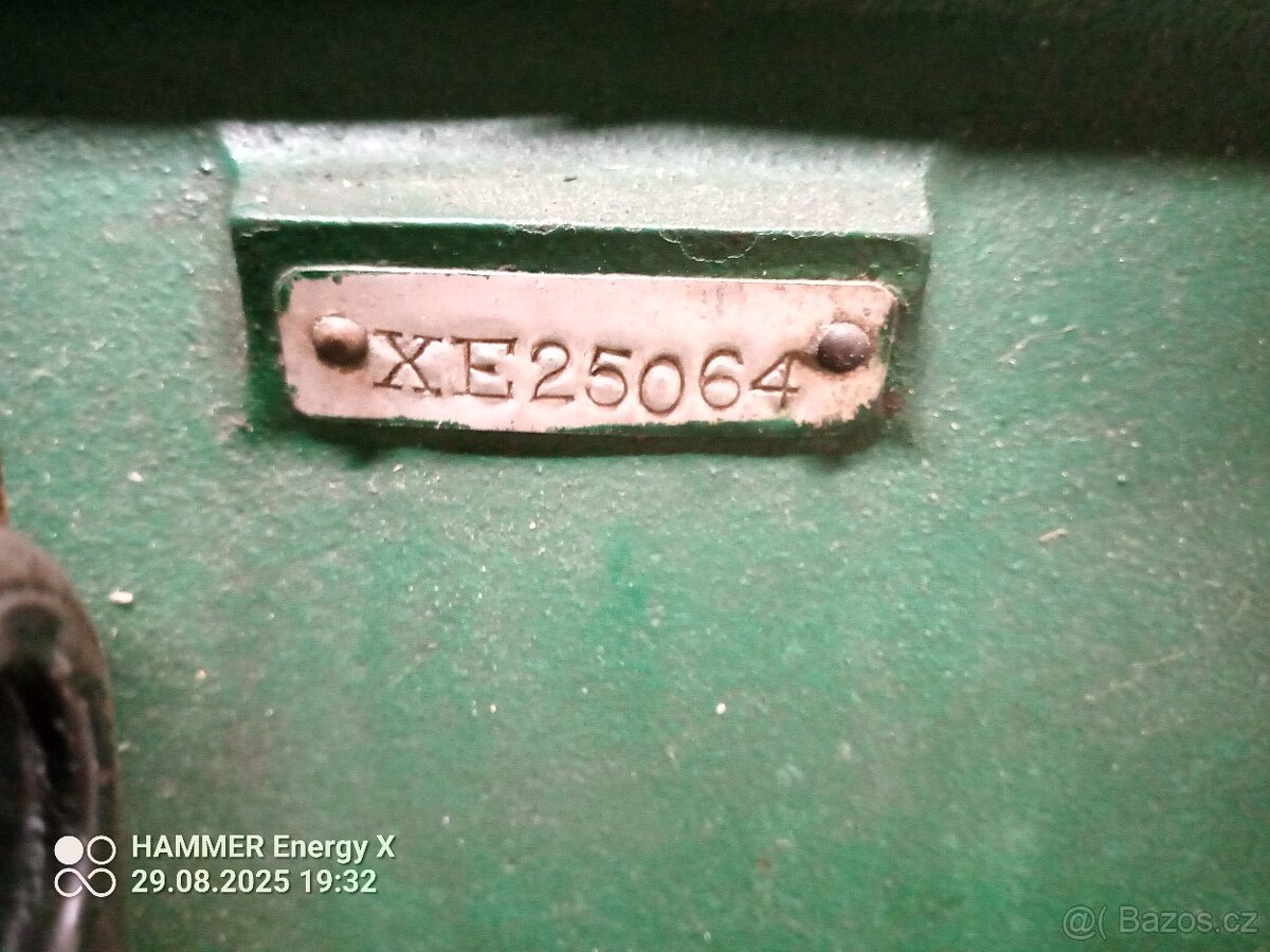 Osmivalcovy blok motoru Nash rok cca 1931 - 4