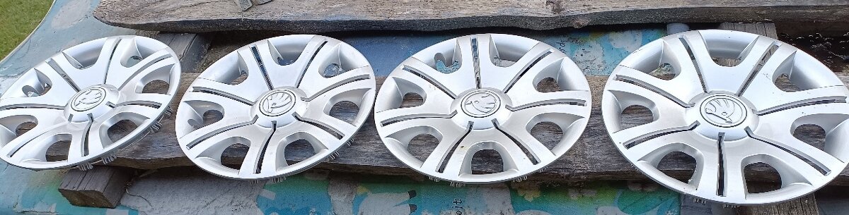 Poklice,kryty kol Škoda R14 - 4