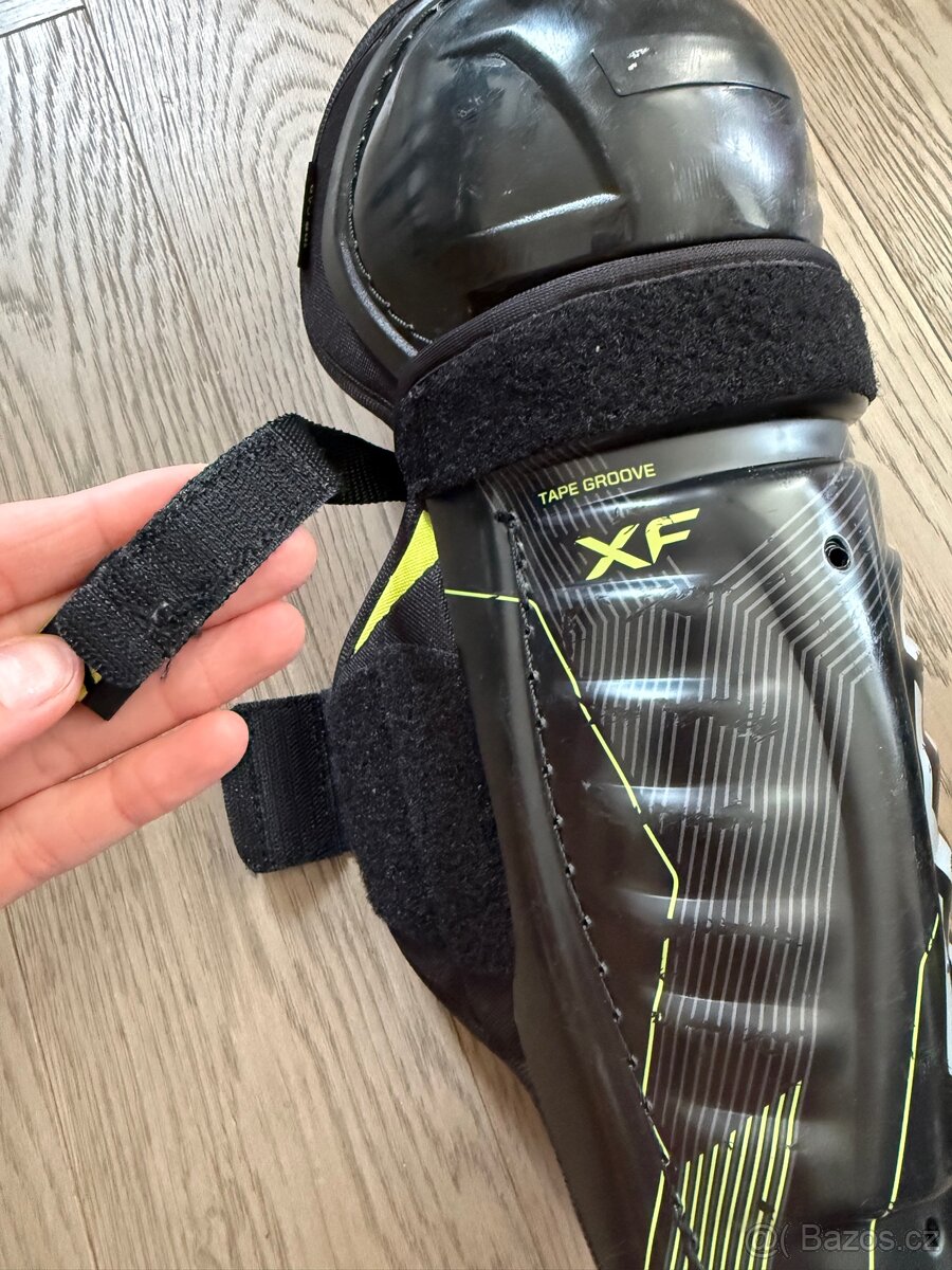 Chrániče holene CCM Tacks XF JR - 4
