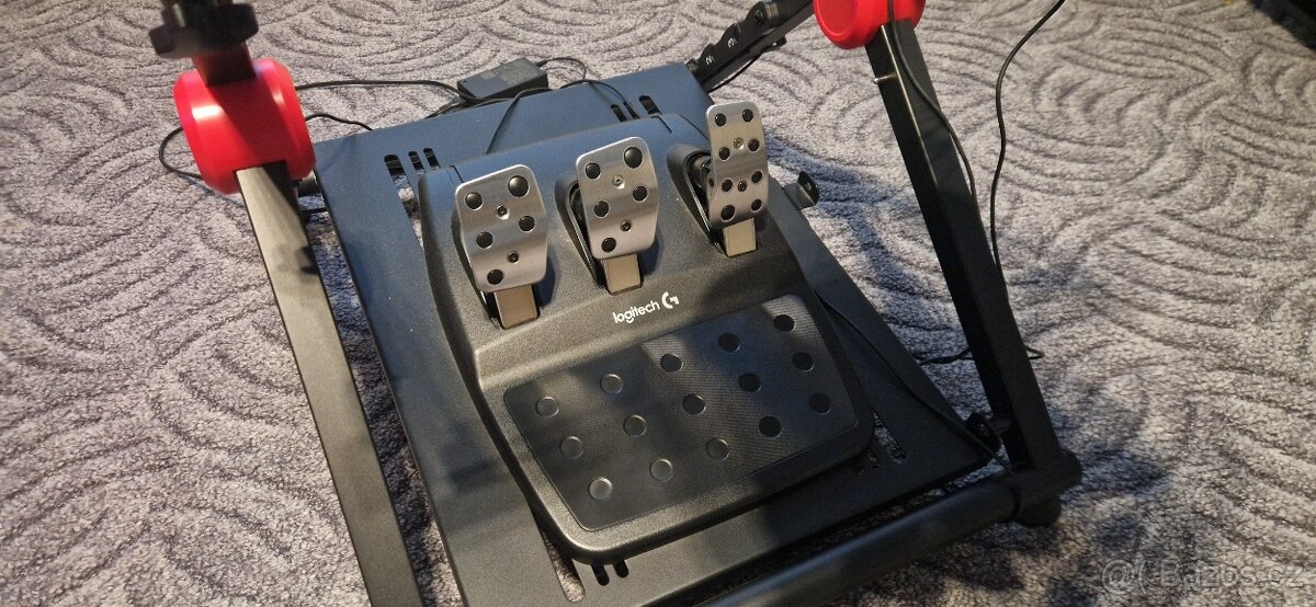 Logitech G29 + Rapture Racing Wheel Stand - 4