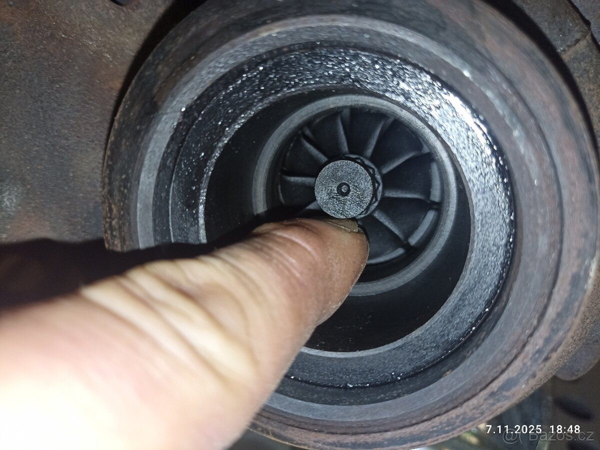 Turbodmychadlo 04L253010B - 4