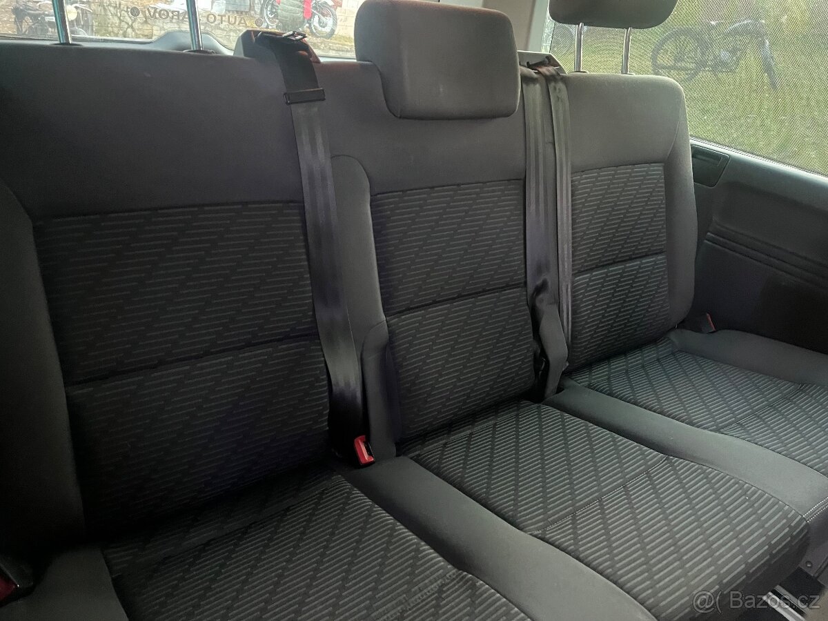 Prodám volkswagen multivan long diesel rok 2013 - 4