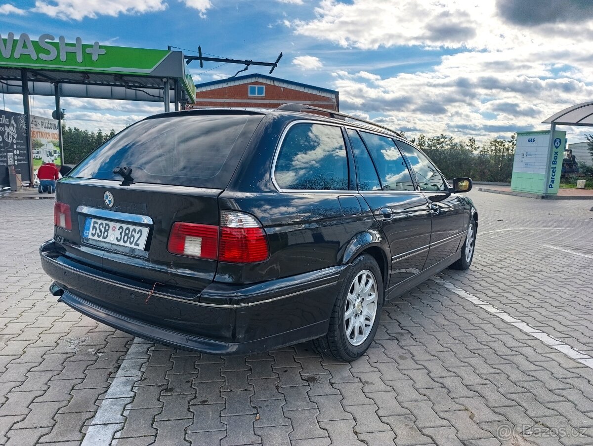 BMW 5 E39 Touring - 4