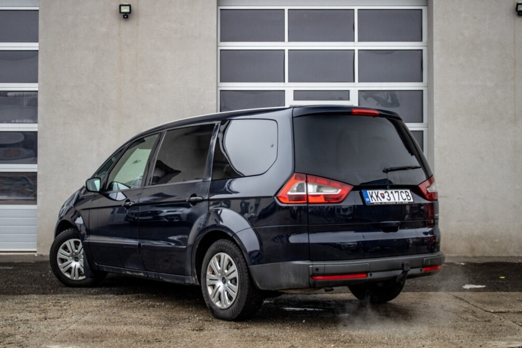 Ford Galaxy 7miestné - 4
