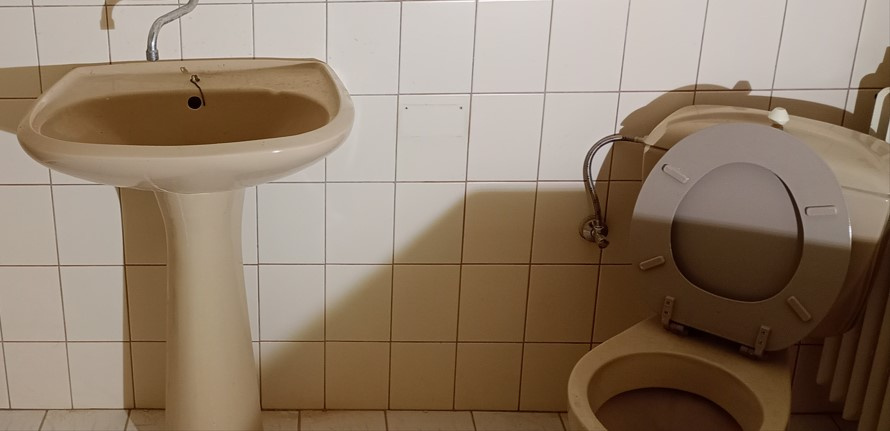 Vana, záchod, umyvadlo - 4