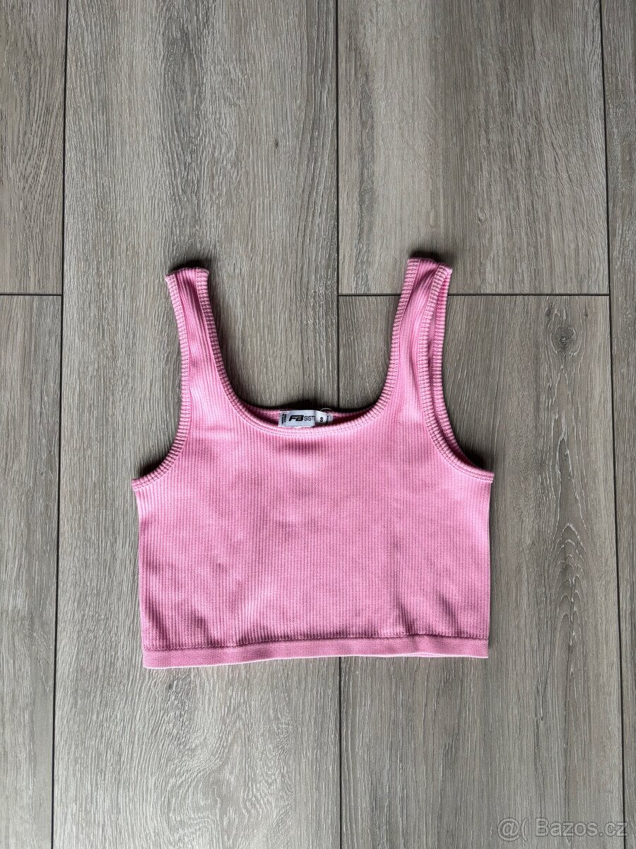 3x kratší tílka - 4