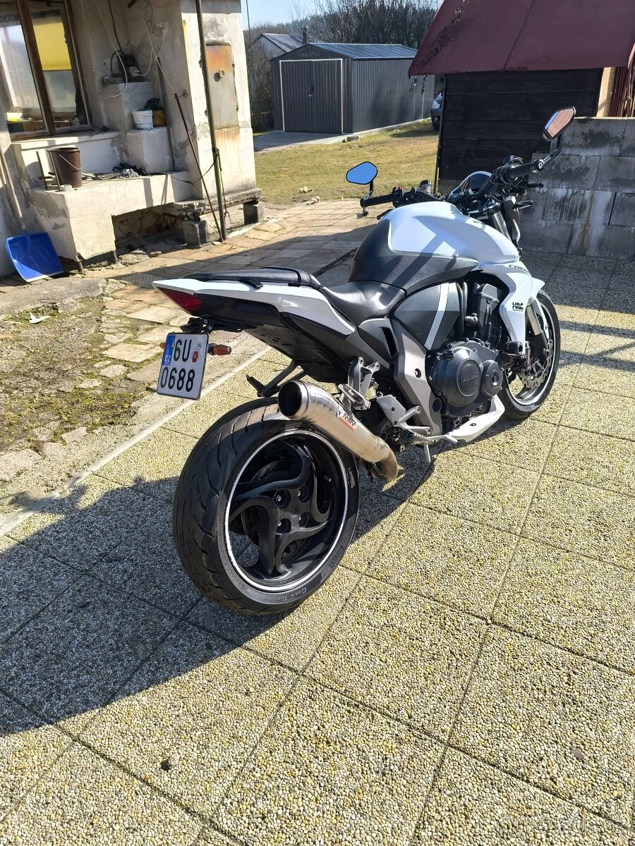 Honda cb1000r - 4