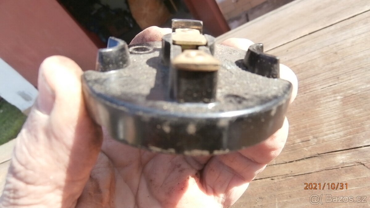 Víčko rozdělovače Vaz 2101 - 4