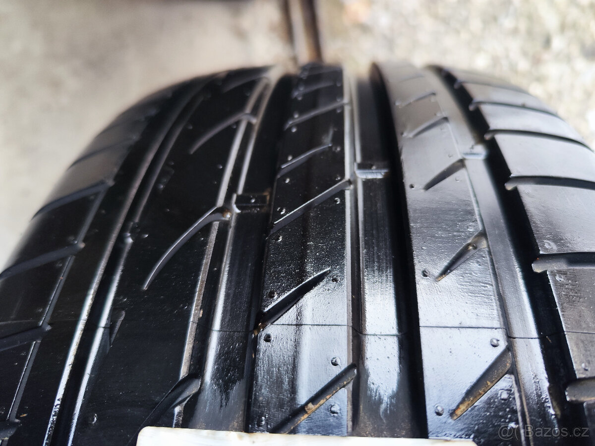 Letní pneu = 245/40 ZR19 = LAUFENN = 2ks - 4