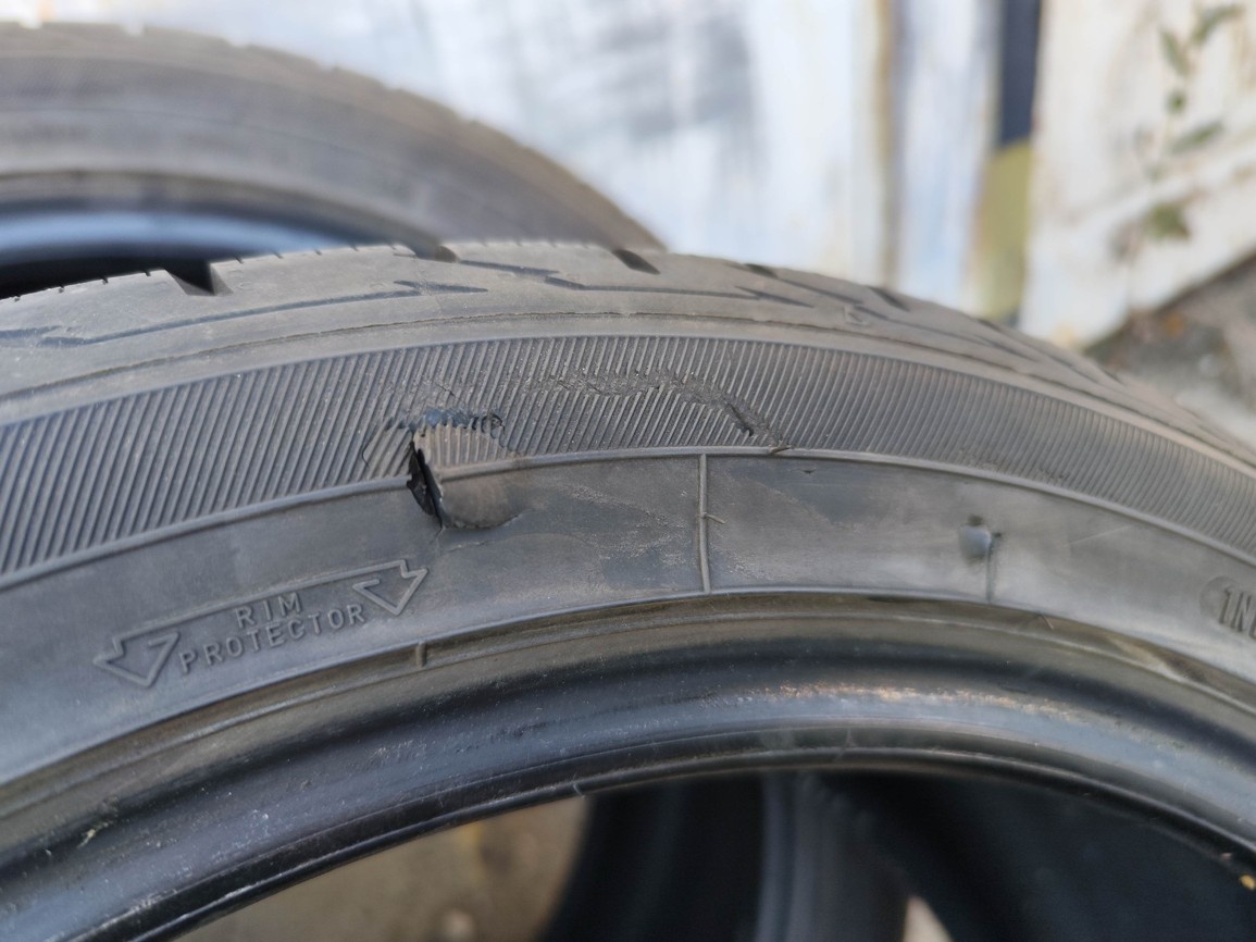 18"sada zimní pneu Debica 235/45/18 4000Kč/4ks - 4